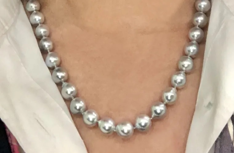 Ways to Make Loyal Customers in Pearl Jewelry Business