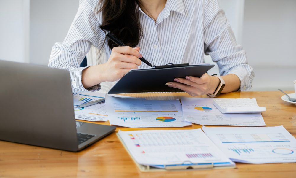 <strong>What to Look for in a Payroll Package Software</strong>