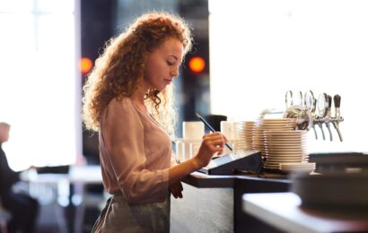 8 Tips for Setting Up the Perfect F&B POS System for Your Business